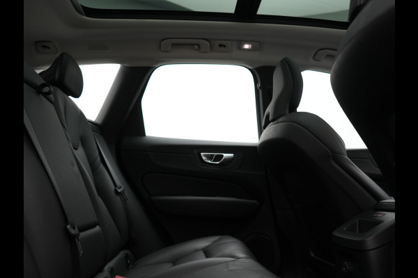 Volvo XC60 T6 AWD Plus Dark PHEV 350pk Dealer O.H. | Trekhaak Af Fabriek | Panodak | 360 Camera | Adaptive Cruise | Lederen Sportstoelen Memory & Verwarmd | 21'' L.M. | Keyless | Google Assistant | Apple Carplay | Stuur Verwarmd | DAB | Plug In Hybrid |