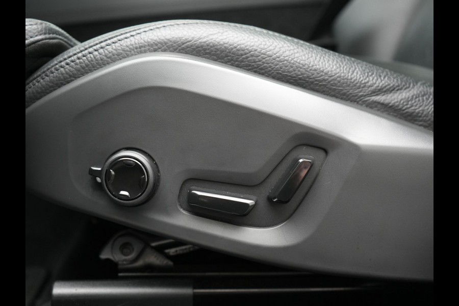 Volvo XC60 T6 AWD Plus Dark PHEV 350pk Dealer O.H. | Trekhaak Af Fabriek | Panodak | 360 Camera | Adaptive Cruise | Lederen Sportstoelen Memory & Verwarmd | 21'' L.M. | Keyless | Google Assistant | Apple Carplay | Stuur Verwarmd | DAB | Plug In Hybrid |