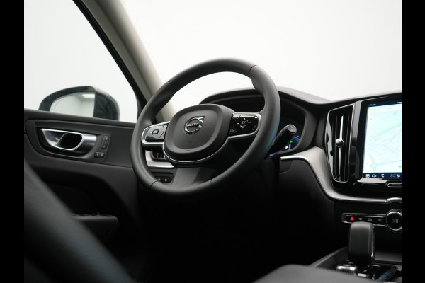Volvo XC60 T6 AWD Plus Dark PHEV 350pk Dealer O.H. | Trekhaak Af Fabriek | Panodak | 360 Camera | Adaptive Cruise | Lederen Sportstoelen Memory & Verwarmd | 21'' L.M. | Keyless | Google Assistant | Apple Carplay | Stuur Verwarmd | DAB | Plug In Hybrid |