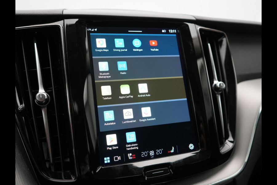 Volvo XC60 T6 AWD Plus Dark PHEV 350pk Dealer O.H. | Trekhaak Af Fabriek | Panodak | 360 Camera | Adaptive Cruise | Lederen Sportstoelen Memory & Verwarmd | 21'' L.M. | Keyless | Google Assistant | Apple Carplay | Stuur Verwarmd | DAB | Plug In Hybrid |