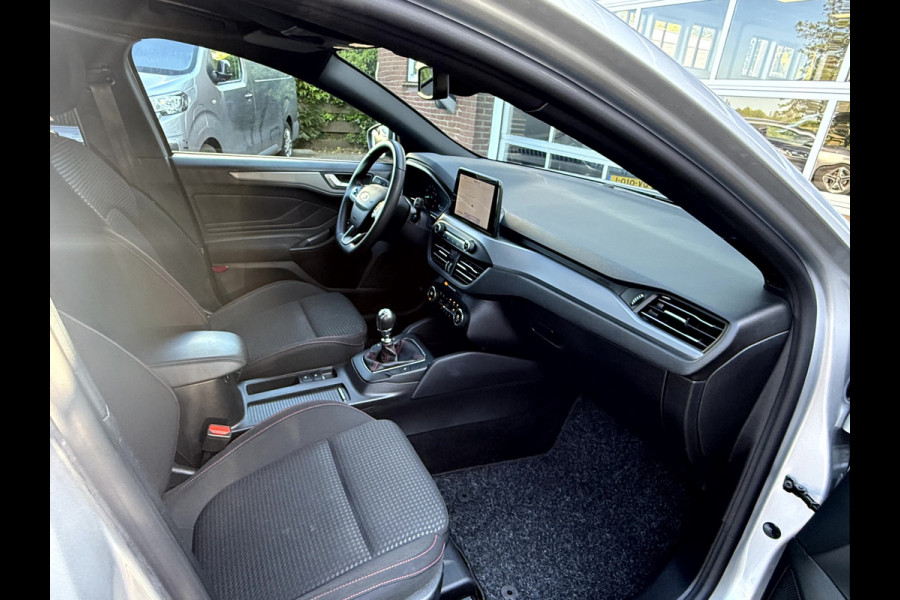 Ford FOCUS Wagon 1.0 EcoBoost Hybrid ST Line X Winterpakket, Camera, 17''Lmv