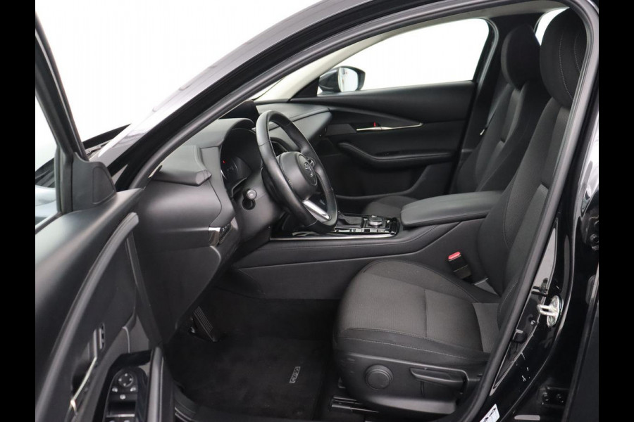 Mazda CX-30 2.0 e-SkyActiv-X M Hybrid Comfort | Stoelverwarming | Head-Up | Camera | Carplay | Adaptive cruise | Navigatie | Stuurverwarming | 18'' | Keyless | Full LED | Climate control