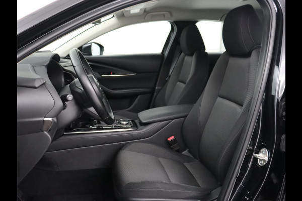 Mazda CX-30 2.0 e-SkyActiv-X M Hybrid Comfort | Stoelverwarming | Head-Up | Camera | Carplay | Adaptive cruise | Navigatie | Stuurverwarming | 18'' | Keyless | Full LED | Climate control