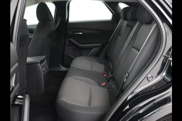 Mazda CX-30 2.0 e-SkyActiv-X M Hybrid Comfort | Stoelverwarming | Head-Up | Camera | Carplay | Adaptive cruise | Navigatie | Stuurverwarming | 18'' | Keyless | Full LED | Climate control