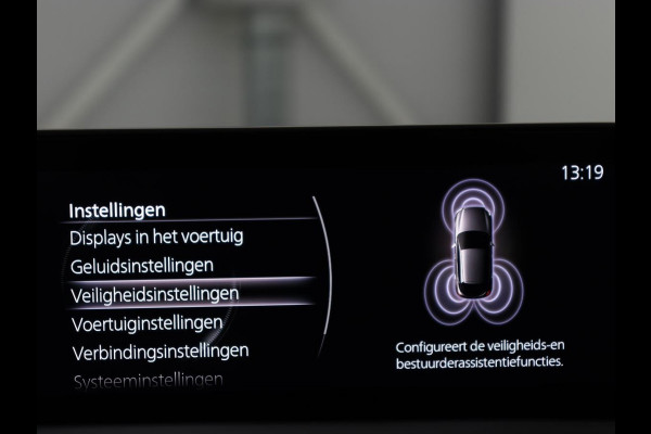 Mazda CX-30 2.0 e-SkyActiv-X M Hybrid Comfort | Stoelverwarming | Head-Up | Camera | Carplay | Adaptive cruise | Navigatie | Stuurverwarming | 18'' | Keyless | Full LED | Climate control