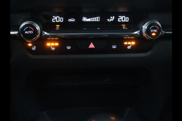 Mazda CX-30 2.0 e-SkyActiv-X M Hybrid Comfort | Stoelverwarming | Head-Up | Camera | Carplay | Adaptive cruise | Navigatie | Stuurverwarming | 18'' | Keyless | Full LED | Climate control