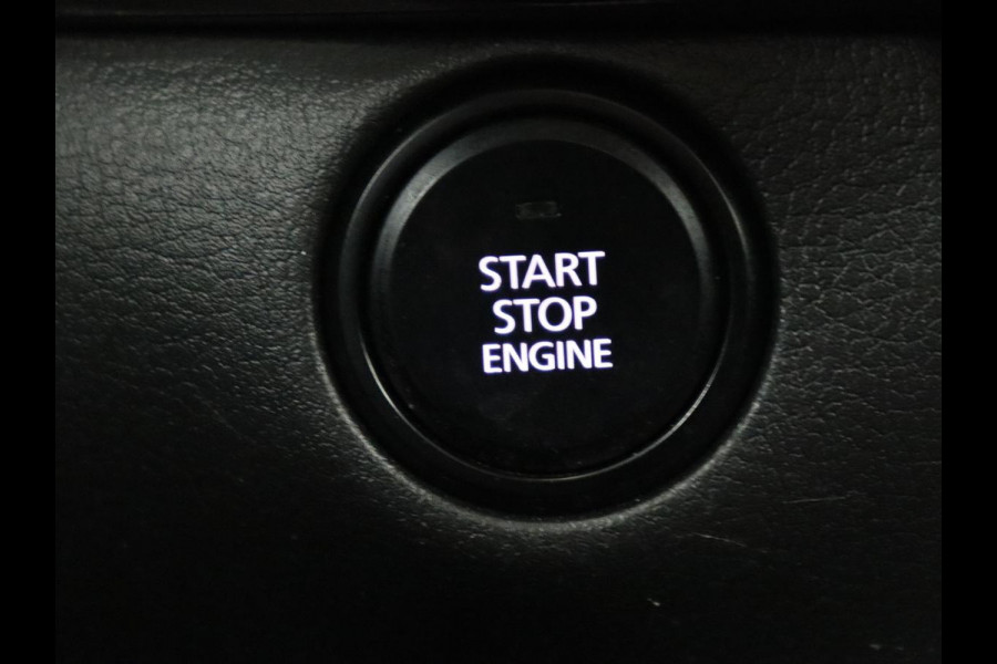 Mazda CX-30 2.0 e-SkyActiv-X M Hybrid Comfort | Stoelverwarming | Head-Up | Camera | Carplay | Adaptive cruise | Navigatie | Stuurverwarming | 18'' | Keyless | Full LED | Climate control