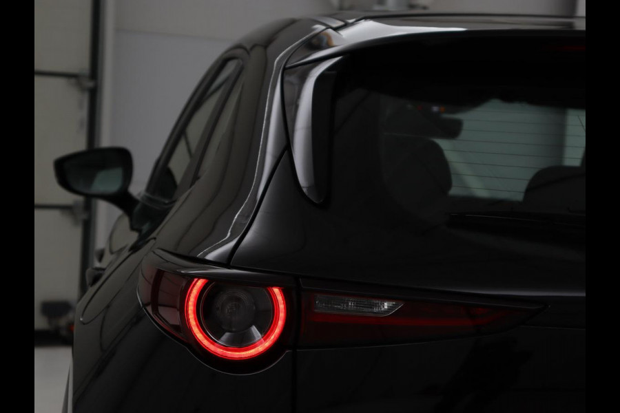 Mazda CX-30 2.0 e-SkyActiv-X M Hybrid Comfort | Stoelverwarming | Head-Up | Camera | Carplay | Adaptive cruise | Navigatie | Stuurverwarming | 18'' | Keyless | Full LED | Climate control