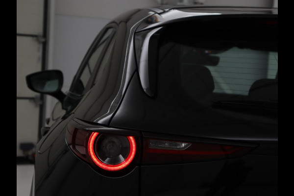 Mazda CX-30 2.0 e-SkyActiv-X M Hybrid Comfort | Stoelverwarming | Head-Up | Camera | Carplay | Adaptive cruise | Navigatie | Stuurverwarming | 18'' | Keyless | Full LED | Climate control