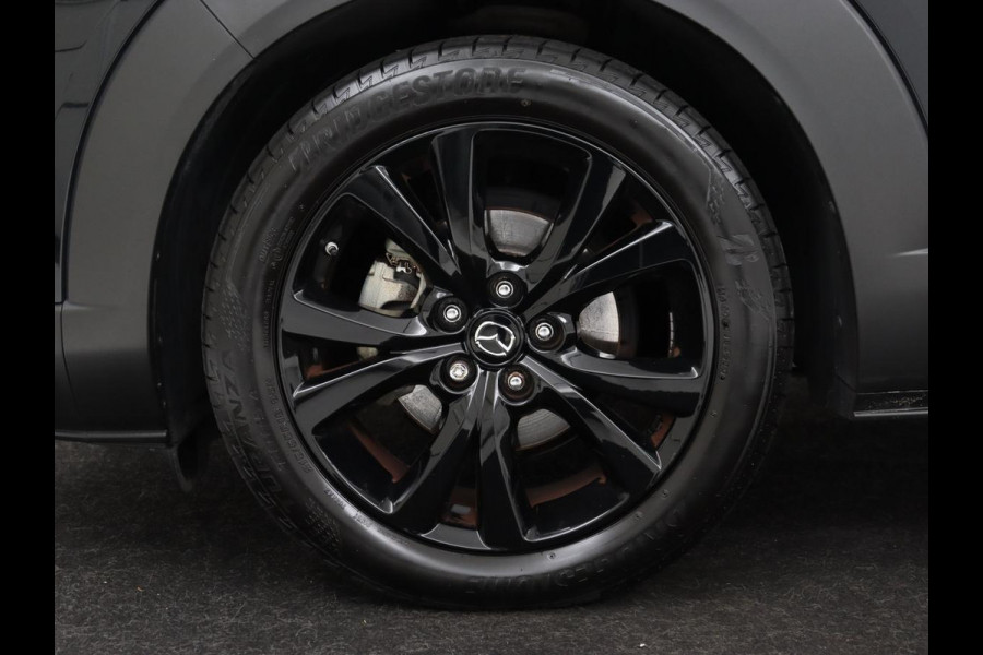 Mazda CX-30 2.0 e-SkyActiv-X M Hybrid Comfort | Stoelverwarming | Head-Up | Camera | Carplay | Adaptive cruise | Navigatie | Stuurverwarming | 18'' | Keyless | Full LED | Climate control