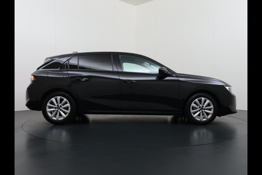 Opel Astra 1.2T 131PK AGR-Comfort Stoel Adap.Cruise Navi Ecc 360°Camera Stoel+Stuurverwarming Apple Carplay/Android Auto Pdc Business Editi Keyless Lmv Led Privacy Glas Isofix Regen-Lichtsensor Origineel Nederlandse Auto