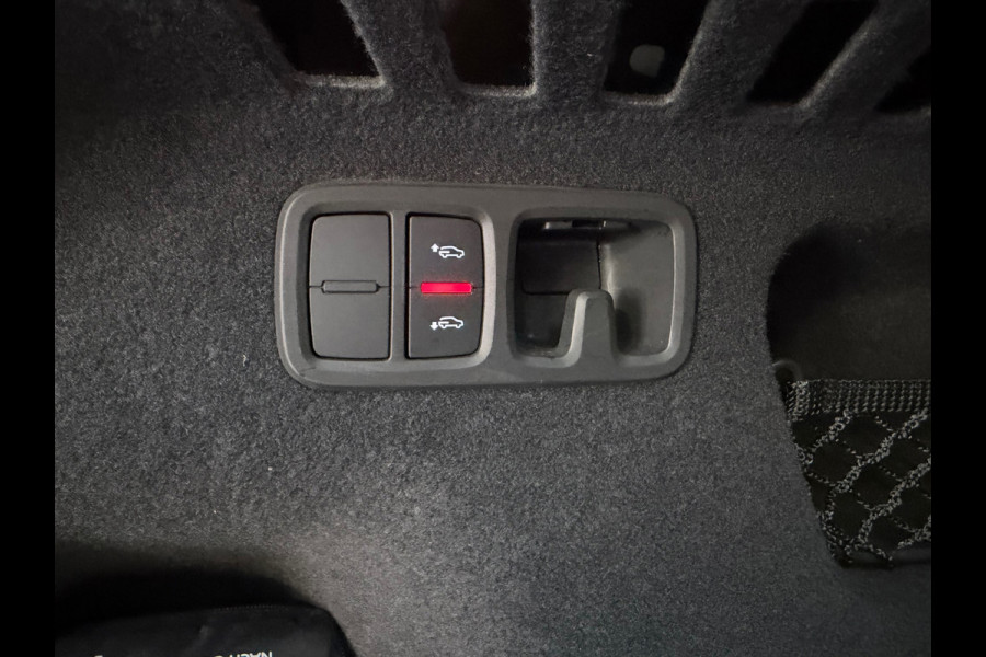 Audi Q8 55 TFSI e quattro 3X S-LINE |PANO|B&O|SOFTCLOSE|MATRIX|360 CAM|KEYLESS|LUCHTVERING|SFEERVERLICHTING|DEALER ONDERHOUDEN|VOL