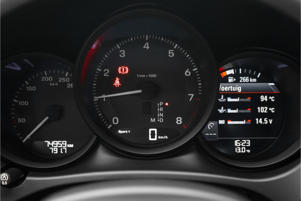 Porsche Macan 2.0 T Luchtv Burmester Sport Chrono ACC Stuurverw 21"