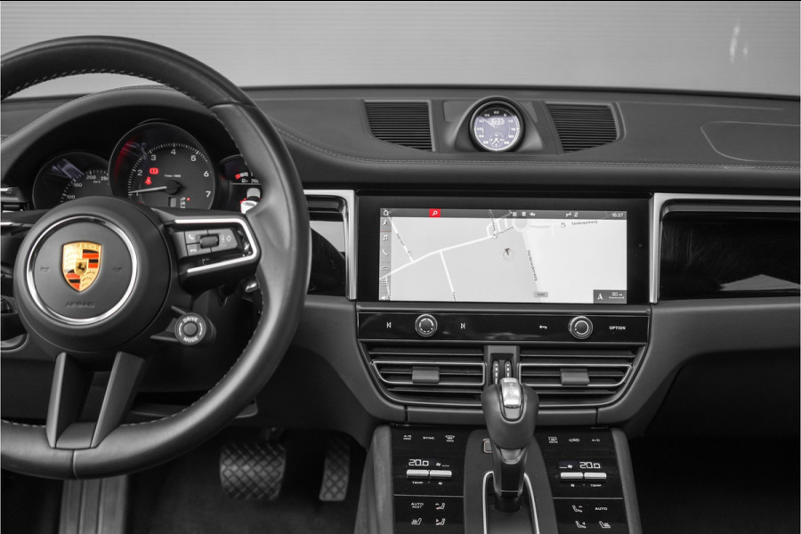Porsche Macan 2.0 T Luchtv Burmester Sport Chrono ACC Stuurverw 21"