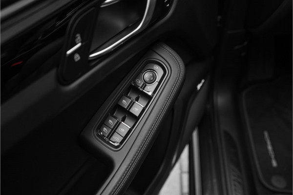 Porsche Macan 2.0 T Luchtv Burmester Sport Chrono ACC Stuurverw 21"