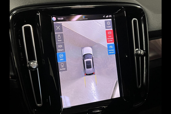Volvo XC40 Ultimate Open dak | Adapt. cruise | 360 camera | Stuur-/stoelverwarming | Harman/Kardon | Memory | Carplay