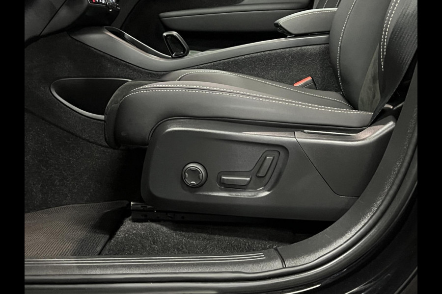 Volvo XC40 Ultimate Open dak | Adapt. cruise | 360 camera | Stuur-/stoelverwarming | Harman/Kardon | Memory | Carplay