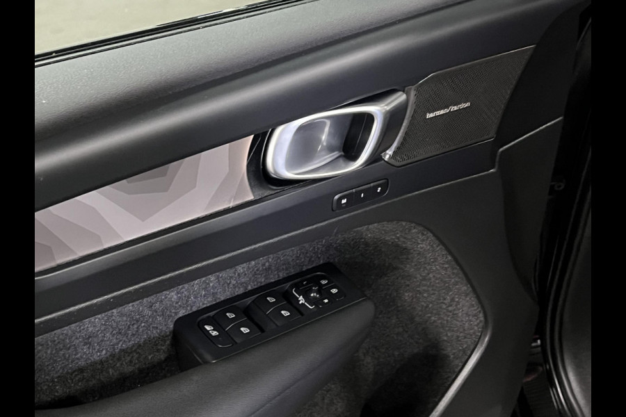 Volvo XC40 Ultimate Open dak | Adapt. cruise | 360 camera | Stuur-/stoelverwarming | Harman/Kardon | Memory | Carplay