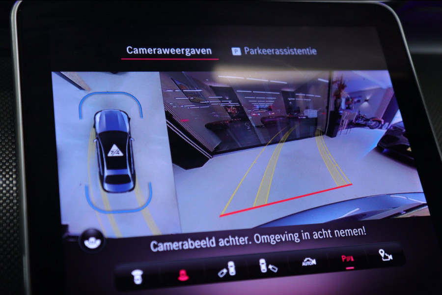 Mercedes-Benz C-Klasse 300 E AMG Line NAP/PANO/HUD/CARPLAY/SFEERVERLICHTING/MEM/BOMVOL