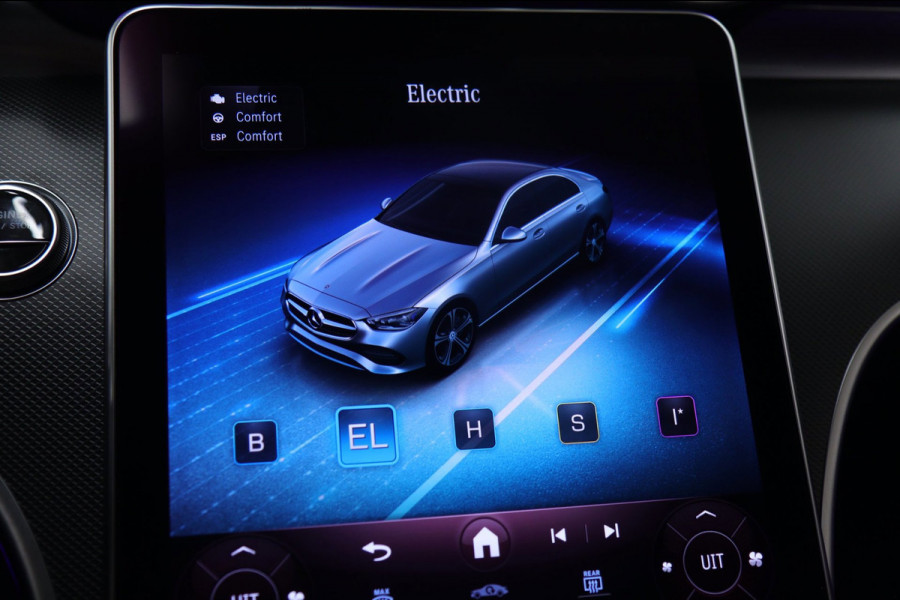 Mercedes-Benz C-Klasse 300 E AMG Line NAP/PANO/HUD/CARPLAY/SFEERVERLICHTING/MEM/BOMVOL