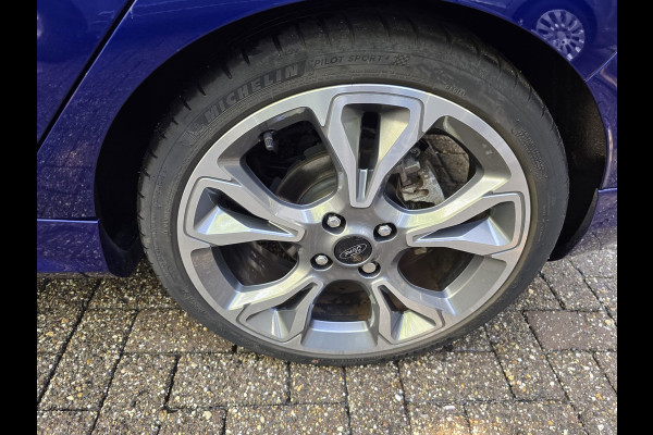 Ford Fiesta 1.0 EcoBoost ST-Line | 2E EIGENAAR | 12 MND GARANTIE | NAVI | CRUISE |