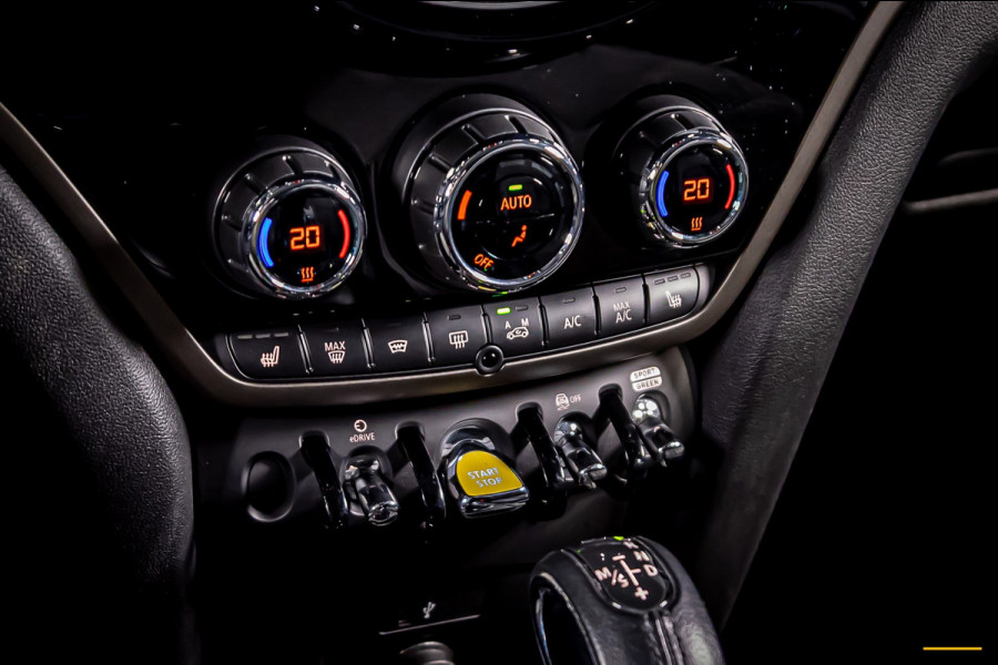 MINI Countryman 1.5 Cooper S E ALL4 Essential|Cam|Stoel