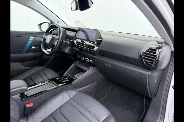 Citroën Ë-C4 Shine Pack Business 50kWh Warmtepomp Leder+Verwarmd Head-Up SOH 95% Adap.Cruise 3D-Navi 360°Camera Apple Carplay Android Auto Ec Stuurverwarming Keyless Lane Assist Privacy Glas Led Lmv DAB Regen-Lichtsensor 1e Eigenaar Origineel Nederlandse Auto