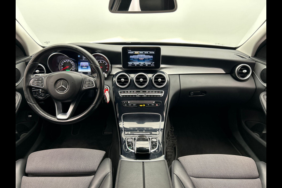 Mercedes-Benz C-Klasse Estate 200 Premium | Trekhaak | Stoelverwarming | Half/Leder |