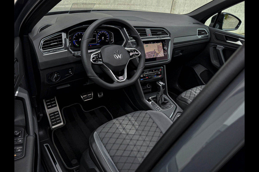 Volkswagen Tiguan 1.5TSI R-line Business+ 150pk DSG Automaat! Panoramadak|Virtual|IQ LED Plus|ACC|Lane+Side|Black Pack|20|Trekhaak