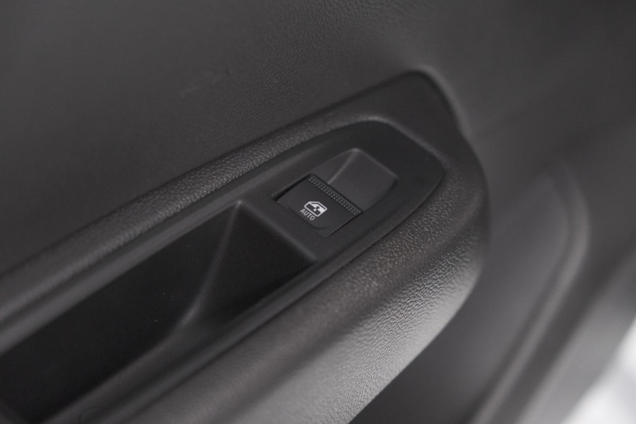 Renault Clio 1.6 E-Tech Full Hybrid 145 Evolution | Apple Carplay | Parkeersensoren | LED | Cruise Control
