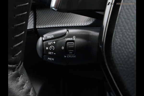 Peugeot 2008 1.2 PureTech Allure Pack Sport 130pk (ACHTERUITRIJCAMERA,APPLE CARPLAY,LM-VELGEN,NAVIGATIE,CRUISE,PDC,TOPCONDITIE)