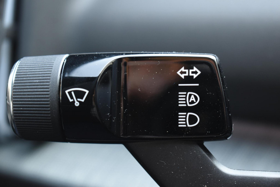 Volvo EX30 272PK Single Motor Extended Range Plus Europa69kWh / Adaptive Cruise control / Extra getint glas / Climate Pack / Achteruitrijcamera / Elektrisch verstelbare stoelen / Parkeersensoren V+A