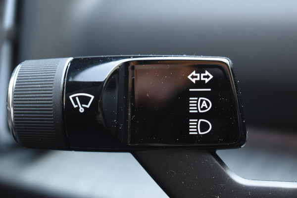 Volvo EX30 272PK Single Motor Extended Range Plus Europa69kWh / Adaptive Cruise control / Extra getint glas / Climate Pack / Achteruitrijcamera / Elektrisch verstelbare stoelen / Parkeersensoren V+A