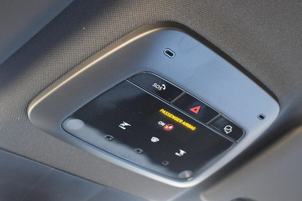 Volvo EX30 272PK Single Motor Extended Range Plus Europa69kWh / Adaptive Cruise control / Extra getint glas / Climate Pack / Achteruitrijcamera / Elektrisch verstelbare stoelen / Parkeersensoren V+A