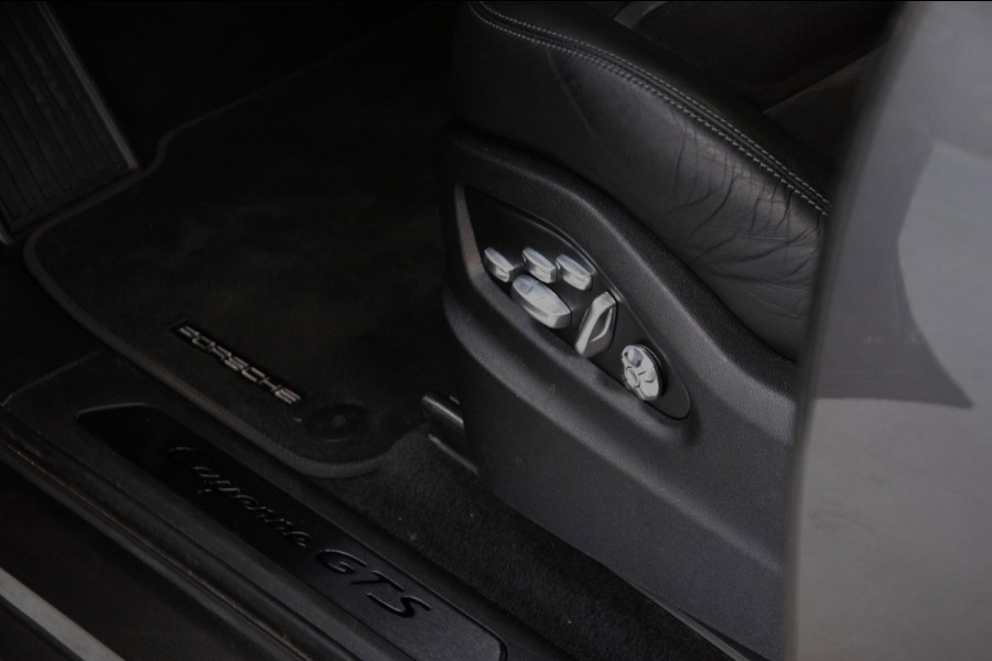 Porsche Cayenne Coupé 4.0 GTS V8 Panoramadak|Soft-Close|Head-up|Night-vision|ACC|Dealer onderhouden|BTW