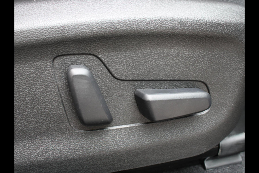 Hyundai Kona EV Premium 64 kWh | STOELVERWARMING |
