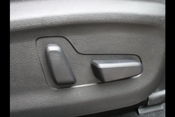 Hyundai Kona EV Premium 64 kWh | STOELVERWARMING |