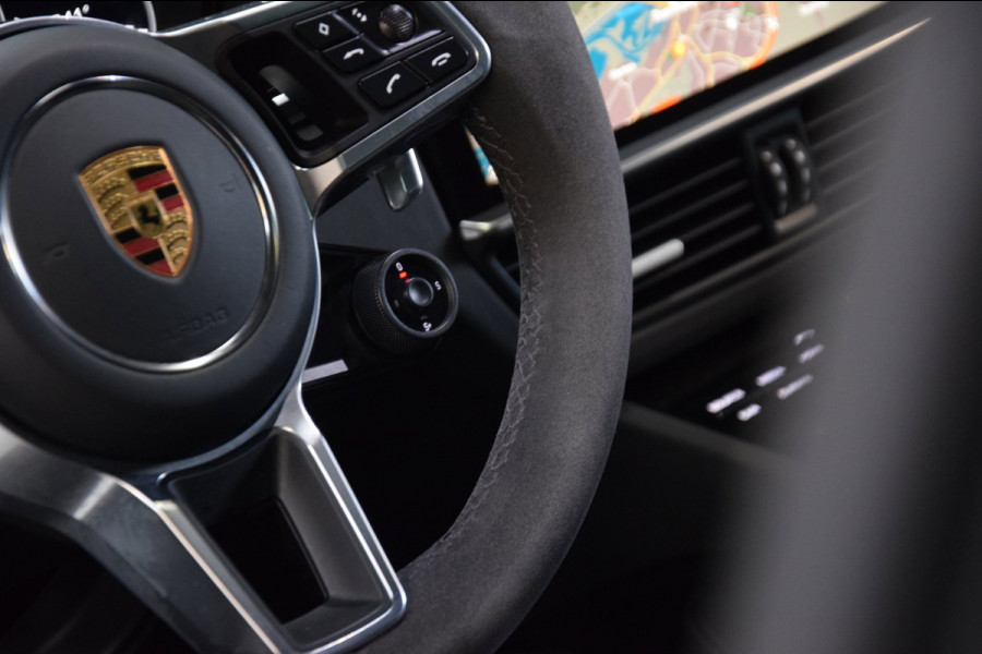 Porsche Cayenne Coupé 4.0 GTS V8 Panoramadak|Soft-Close|Head-up|Night-vision|ACC|Dealer onderhouden|BTW
