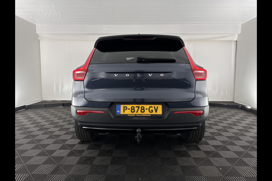 Volvo XC40 Recharge Plus [ 3-Fase-11kW ] {SOH-90%} (INCL-BTW) *HEATPUMP | ADAPTIVE-CRUISE | FULL-LED | BLINDSPOT | HEATED-SPORTSEATS | KEYLESS | DIGI-COCKPIT | CAMERA | PRIVACY-GLASS | ECC | TOWBAR | PDC | 19''ALU*