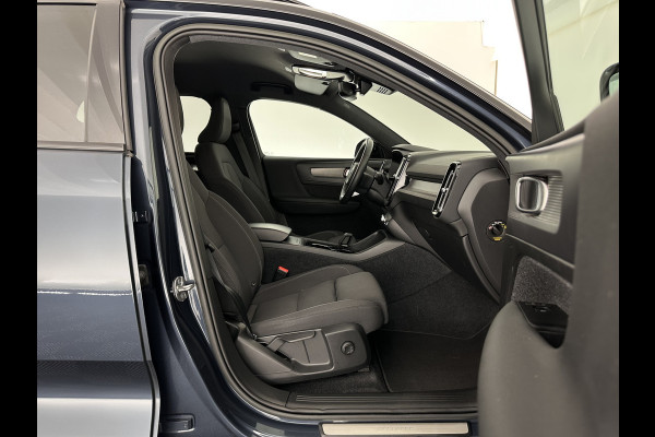 Volvo XC40 Recharge Plus [ 3-Fase-11kW ] {SOH-90%} (INCL-BTW) *HEATPUMP | ADAPTIVE-CRUISE | FULL-LED | BLINDSPOT | HEATED-SPORTSEATS | KEYLESS | DIGI-COCKPIT | CAMERA | PRIVACY-GLASS | ECC | TOWBAR | PDC | 19''ALU*