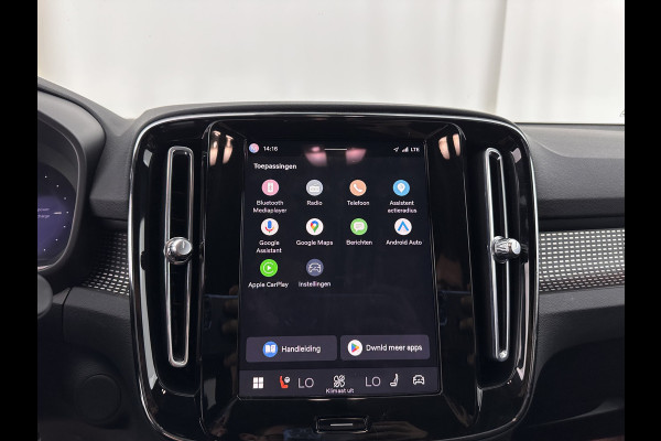 Volvo XC40 Recharge Plus [ 3-Fase-11kW ] {SOH-90%} (INCL-BTW) *HEATPUMP | ADAPTIVE-CRUISE | FULL-LED | BLINDSPOT | HEATED-SPORTSEATS | KEYLESS | DIGI-COCKPIT | CAMERA | PRIVACY-GLASS | ECC | TOWBAR | PDC | 19''ALU*
