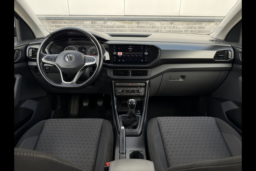 Volkswagen T-Cross 1.0 TSI Life | Trekhaak | Carplay | Camera | Adap. Cruise | PDC | Blind-Spot