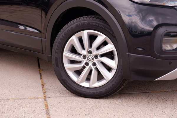 Volkswagen T-Cross 1.0 TSI Life | Trekhaak | Carplay | Camera | Adap. Cruise | PDC | Blind-Spot