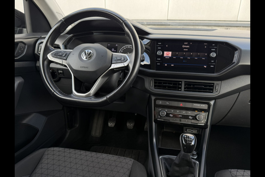 Volkswagen T-Cross 1.0 TSI Life | Trekhaak | Carplay | Camera | Adap. Cruise | PDC | Blind-Spot