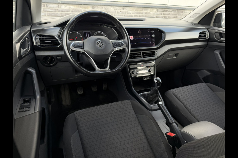 Volkswagen T-Cross 1.0 TSI Life | Trekhaak | Carplay | Camera | Adap. Cruise | PDC | Blind-Spot