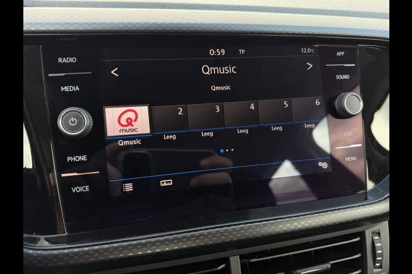 Volkswagen T-Cross 1.0 TSI Life | Trekhaak | Carplay | Camera | Adap. Cruise | PDC | Blind-Spot