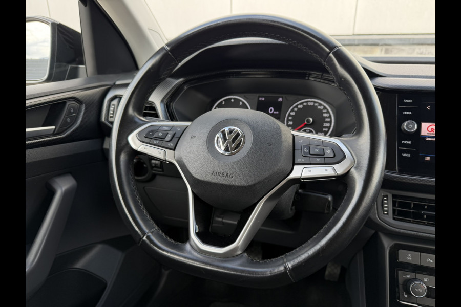Volkswagen T-Cross 1.0 TSI Life | Trekhaak | Carplay | Camera | Adap. Cruise | PDC | Blind-Spot