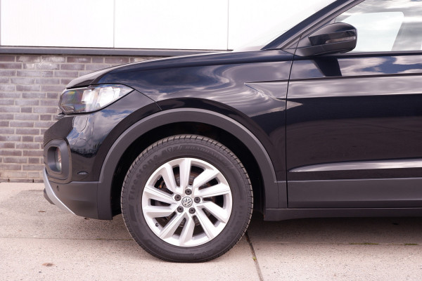 Volkswagen T-Cross 1.0 TSI Life | Trekhaak | Carplay | Camera | Adap. Cruise | PDC | Blind-Spot