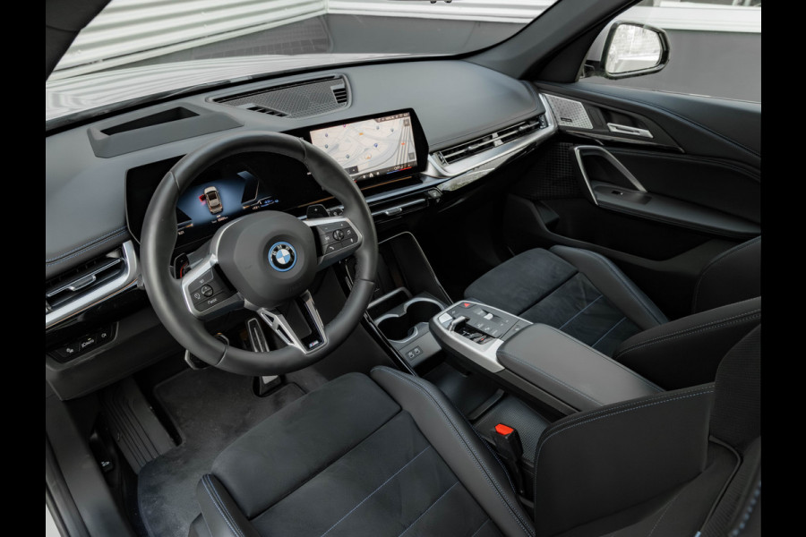 BMW X1 xDrive30e M-Sport Pro - M-Zetels - Full-Option - NP76.000