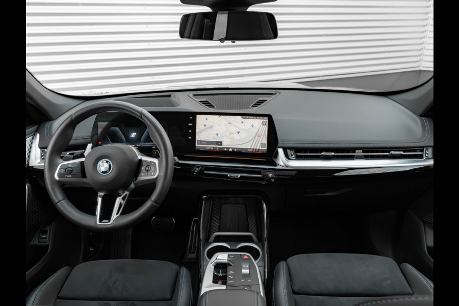 BMW X1 xDrive30e M-Sport Pro - M-Zetels - Full-Option - NP76.000